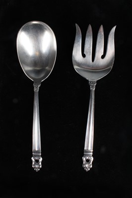 Lot 334 - A pair of American sterling silver servers by...