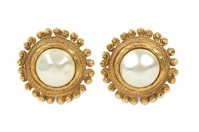 Lot 421 - Chanel 'Pearl' Clip On Earrings