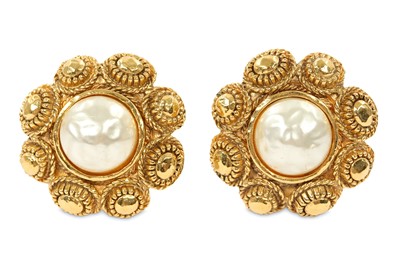 Lot 423 - Chanel 'Pearl' Filigree Clip On Earrings