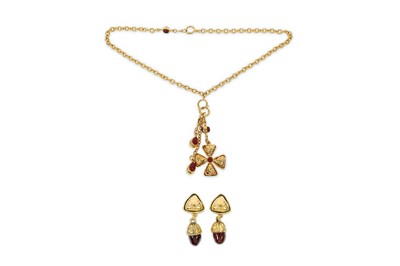 Lot 418 - Chanel Gripoix Necklace and Earring Set