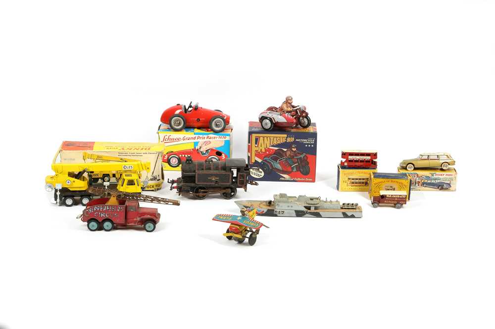 Lot 586 - A collection of model vehicles