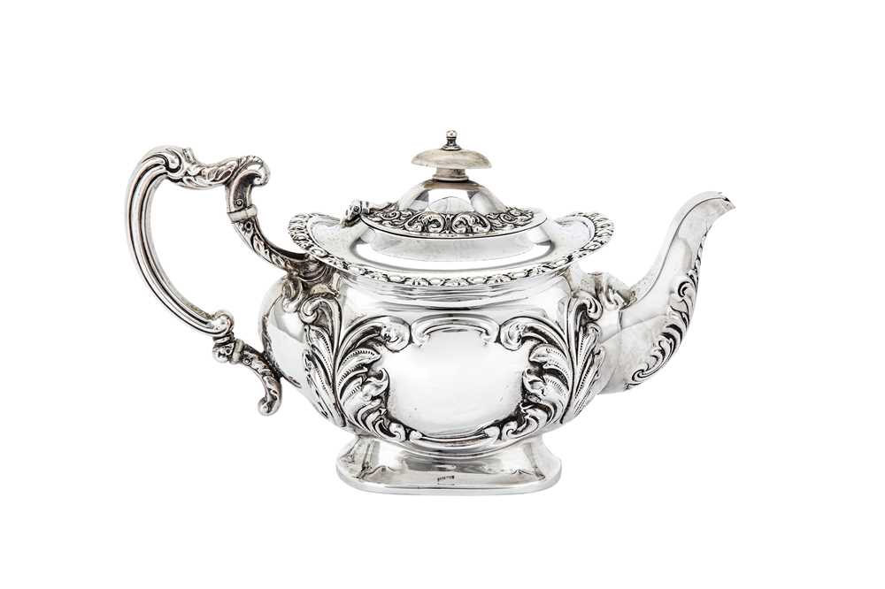 Lot 465 - An Edwardian sterling silver bachelor teapot, Birmingham 1902, makers mark obscured ?S