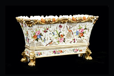 Lot 174 - A 19th Century Paris porcelain jardiniere and...