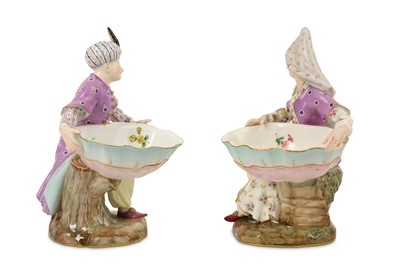 Lot 132 - A PAIR OF 19TH CENTURY MEISSEN PORCELAIN...