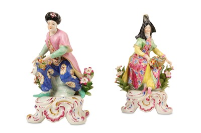 Lot 131 - A PAIR OF 19TH CENTURY FRENCH SAMSON PORCELAIN...