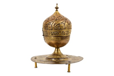 Lot 146 - A LATE 17TH / EARLY 18TH CENTURY TURKISH...