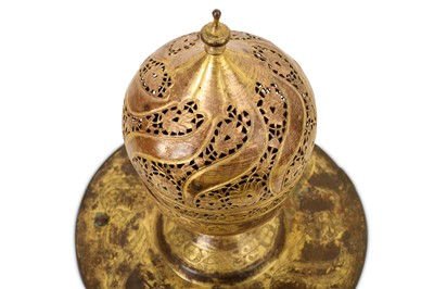Lot 146 - A LATE 17TH / EARLY 18TH CENTURY TURKISH...
