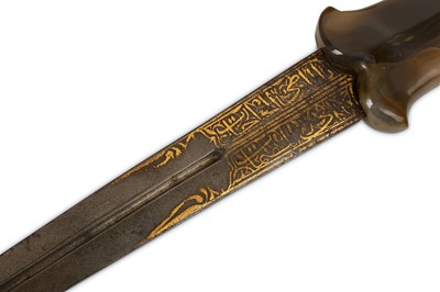 Lot 145 - AN 18TH / 19TH CENTURY OTTOMAN  DAGGER WITH...