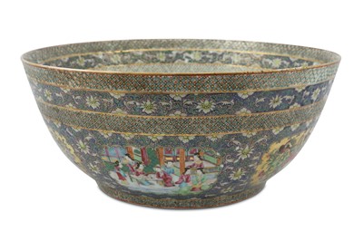 Lot 200 - A LARGE CANTON 'FAMILLE ROSE' PORCELAIN BOWL MADE FOR THE IRANIAN EXPORT MARKET