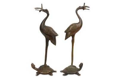 Lot 99 - A PAIR OF LATE 19TH / EARLY 20TH CENTURY BRONZE MODELS OF STORKS AND TORTOISES