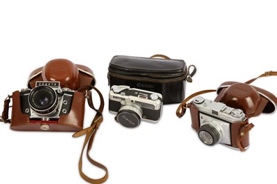 Lot 268 - A Selection of Cameras