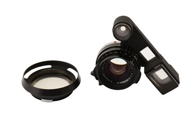 Lot 154 - A Leitz 35mm f/1.4 Summilux with Ocular Attachment (M3)