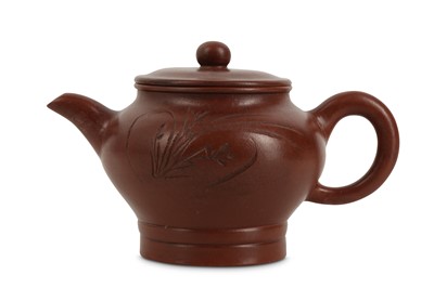 Lot 589 - A CHINESE YIXING ZISHA TEAPOT AND COVER.