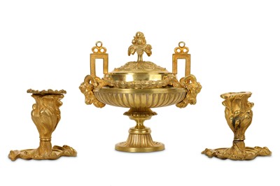 Lot 163 - A FRENCH GILT BRONZE URN AND COVER,  LATE 19TH CENTURY