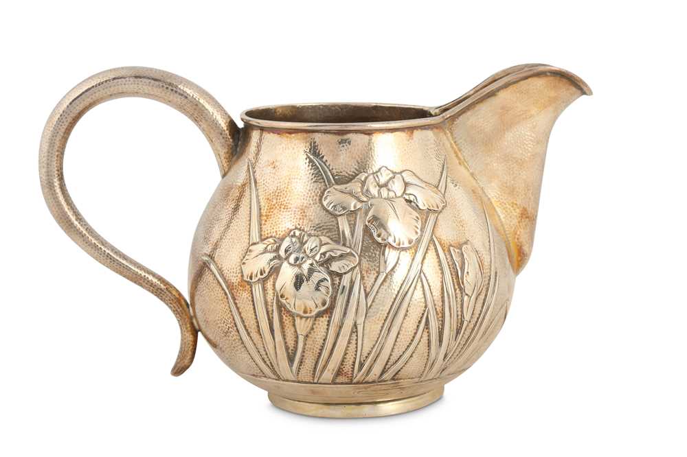 Lot 690 - A JAPANESE EXPORT SILVER JUG.