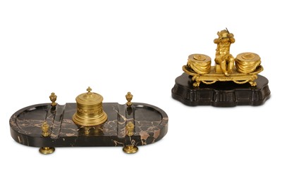 Lot 86 - AN EARLY 19TH CENTURY FRENCH EMPIRE STYLE GILT...