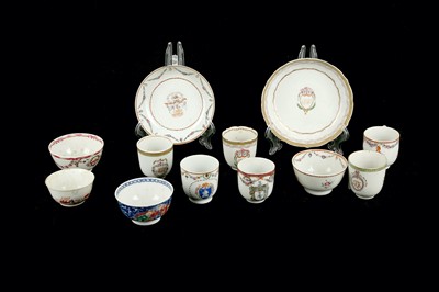 Lot 188 - A Qianlong period Chinese export ware tea bowl...