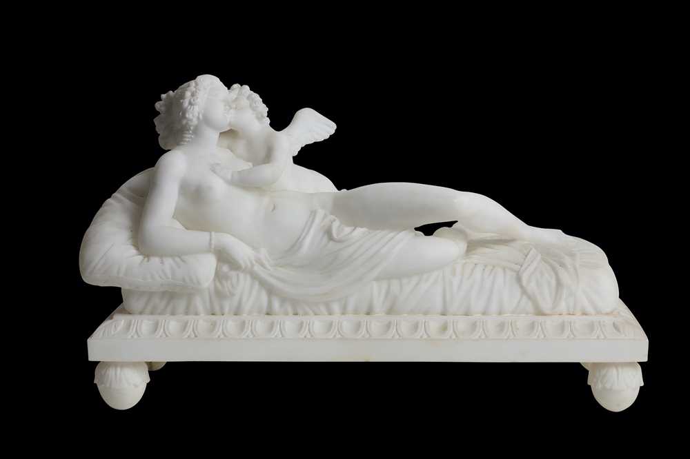 Lot 62 - A LATE 19TH CENTURY ITALIAN ALABASTER FIGURAL GROUP OF VENUS AND CUPID IN THE MANNER OF CANOVA