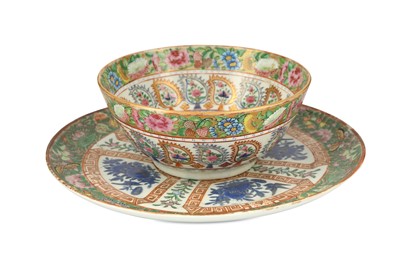 Lot 196 - *A ‘FAMILLE ROSE’ POLYCHROME-ENAMELLED GUANGDONG PORCELAIN BOWL AND SAUCER