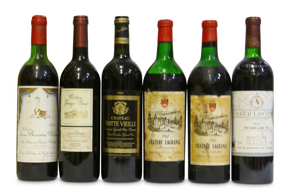 Lot 262 - A Selection of Fine Claret & French wines