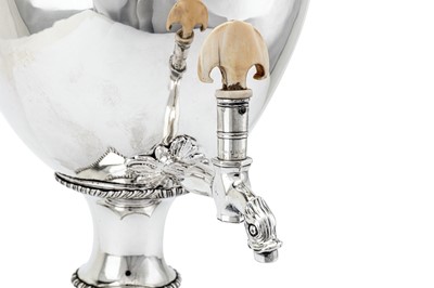 Lot 570 - A George III sterling silver tea urn, London 1765 by Daniel Smith and Robert Sharp