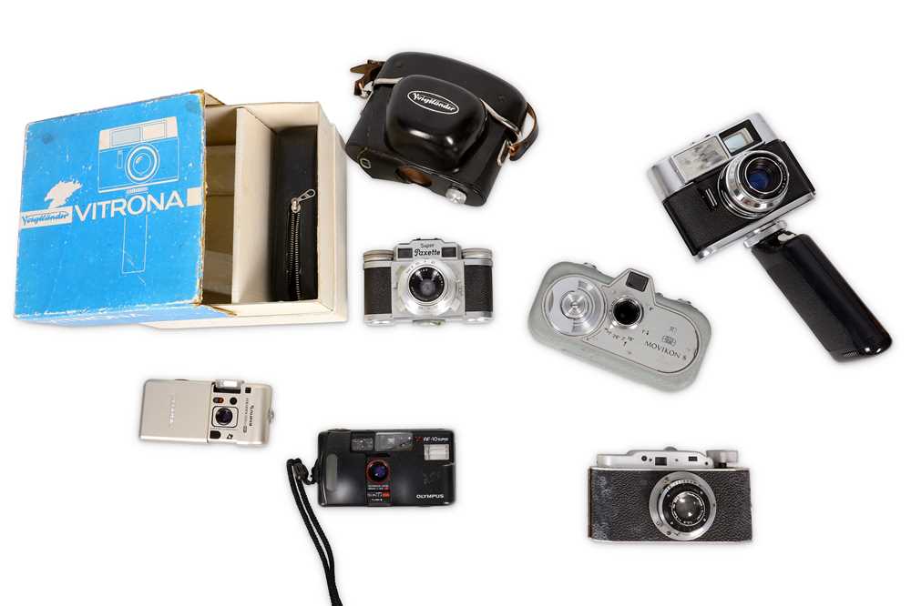 Lot 219 - A Selection of Various Cameras