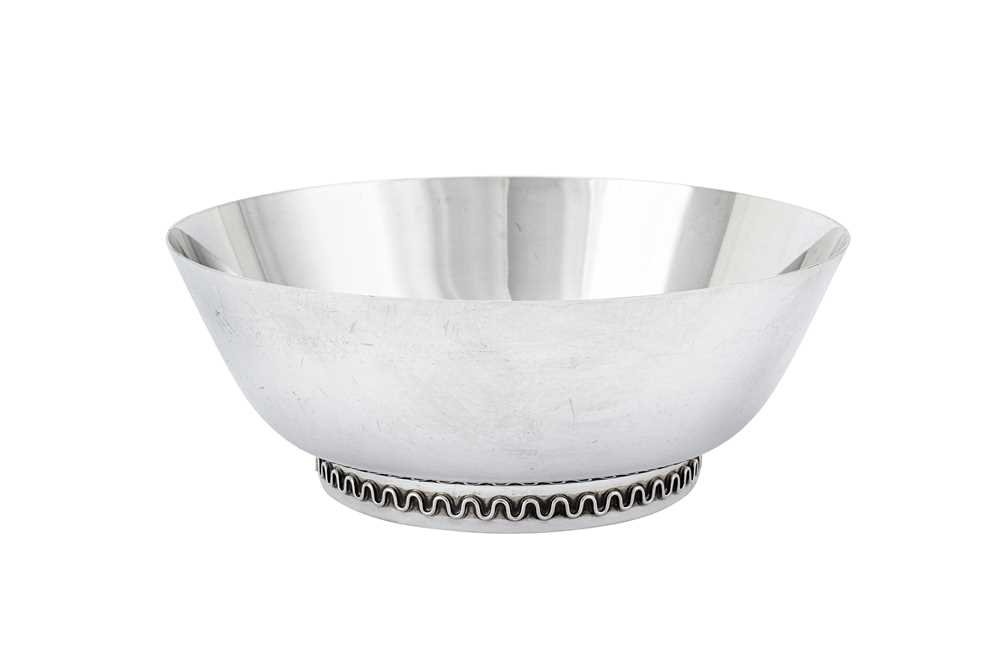 Lot 279 - A late 20th century Danish sterling silver bowl, Copenhagen 1988 designed by Sigvard Bernadotte (1907-2002), for Georg Jensen