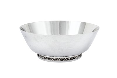 Lot 279 - A late 20th century Danish sterling silver bowl, Copenhagen 1988 designed by Sigvard Bernadotte (1907-2002), for Georg Jensen