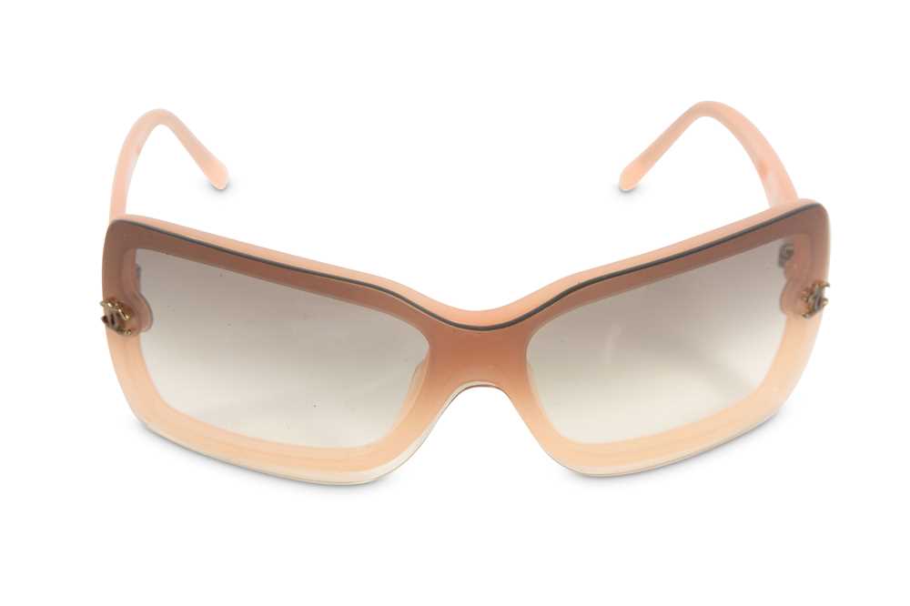 Lot 130 - Chanel Pink Sunglasses