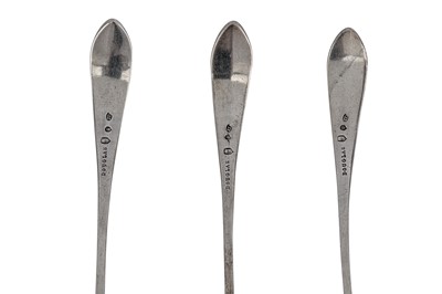 Lot 349 - A set of three George III Scottish provincial silver toddy / cream ladles, Dundee circa 1796-1820 by James Douglas