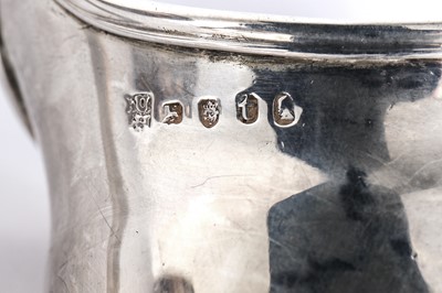 Lot 100 - A mixed group of sterling silver holloware...