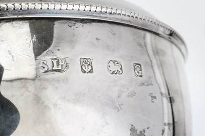 Lot 73 - A George V sterling silver teapot, Birmingham...