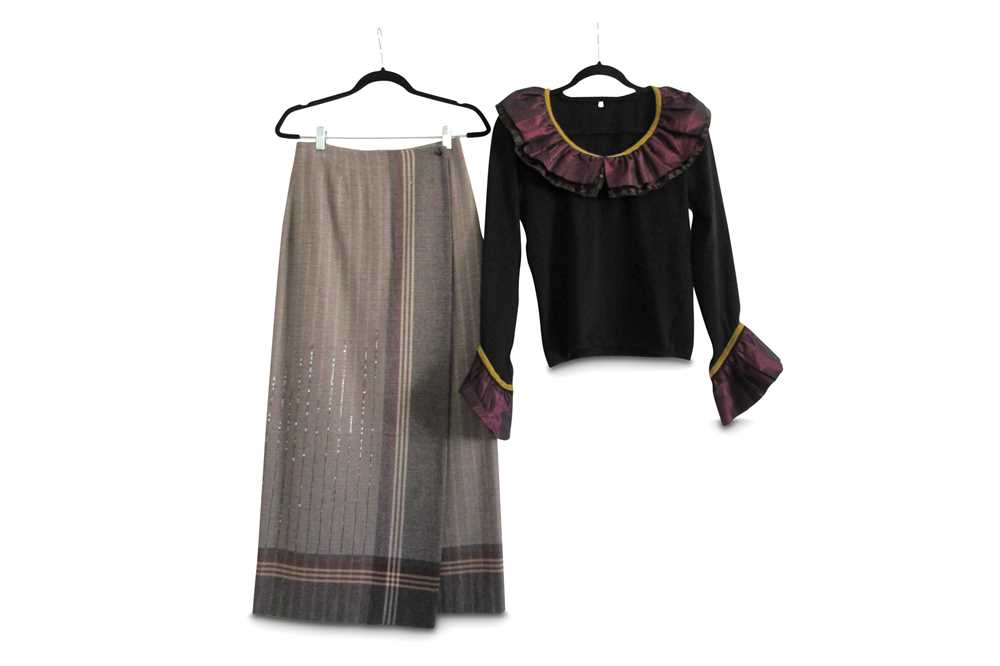 Lot 119 - Two Pieces of Etro Clothing - Size 40 and 42