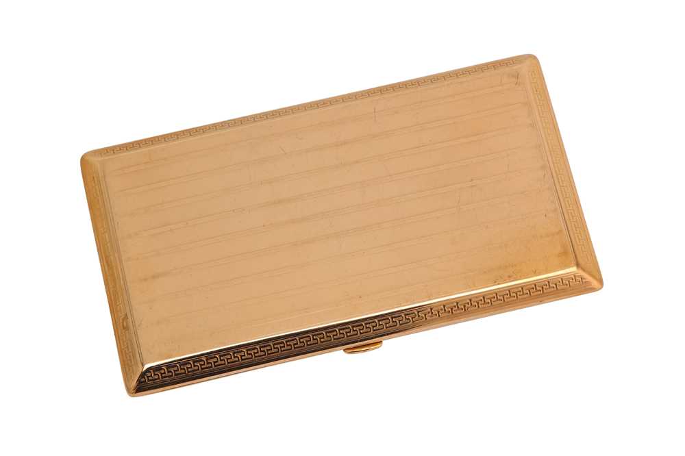Lot 201 - A George V 9 carat gold cigarette case cigarette case, London 1917 by Goldsmiths and Silversmiths