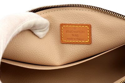 Louis Vuitton Monogram Cosmetic Pouch GM Trousse Demi Ronde 862382