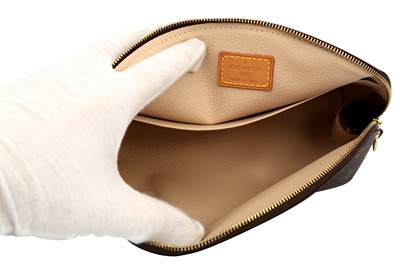 LOT:259  LOUIS VUITTON - a Monogram Mini Pochette Accessories purse.