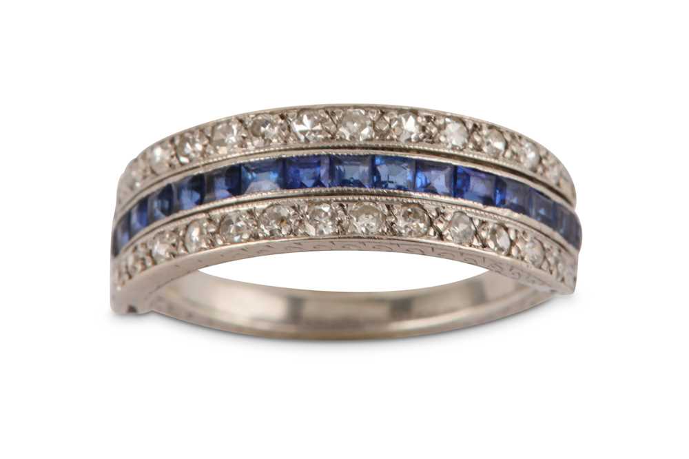 Lot 22 - A sapphire and diamond ring