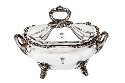Lot 396 - A mixed group, comprising a Victorian silver plated (EPNS) soup tureen, Birmingham 1856 by Elkington & Co