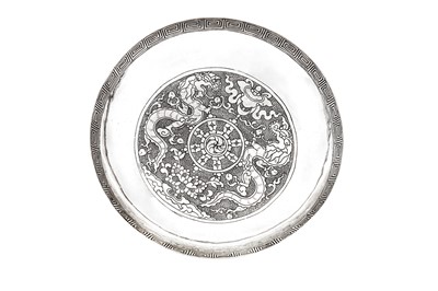 Lot 412 - A late 19th / early 20th century Chinese unmarked silver dish, circa 1900