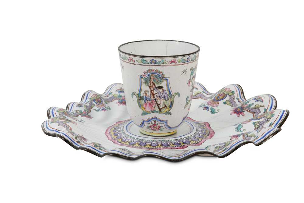 Lot 94 - A CHINESE CANTON ENAMEL FAMILLE ROSE 'CHERRY PICKERS' CHOCOLATE CUP AND TREMBLEUSE STAND.