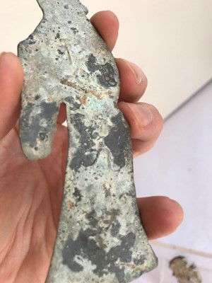 Lot 473 - A PAIR OF CHINESE BRONZE FIGURATIVE PLAQUES.