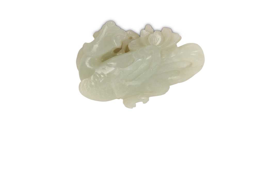 Lot 213 - A CHINESE WHITE JADE 'PHOENIX' PAPER WEIGHT.