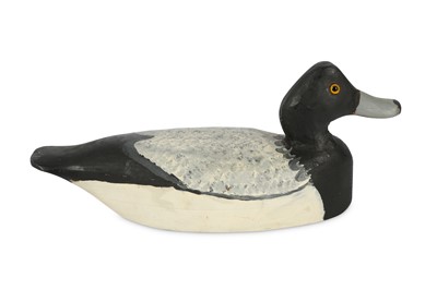 Lot 426 - A polychrome painted wooden decoy duck