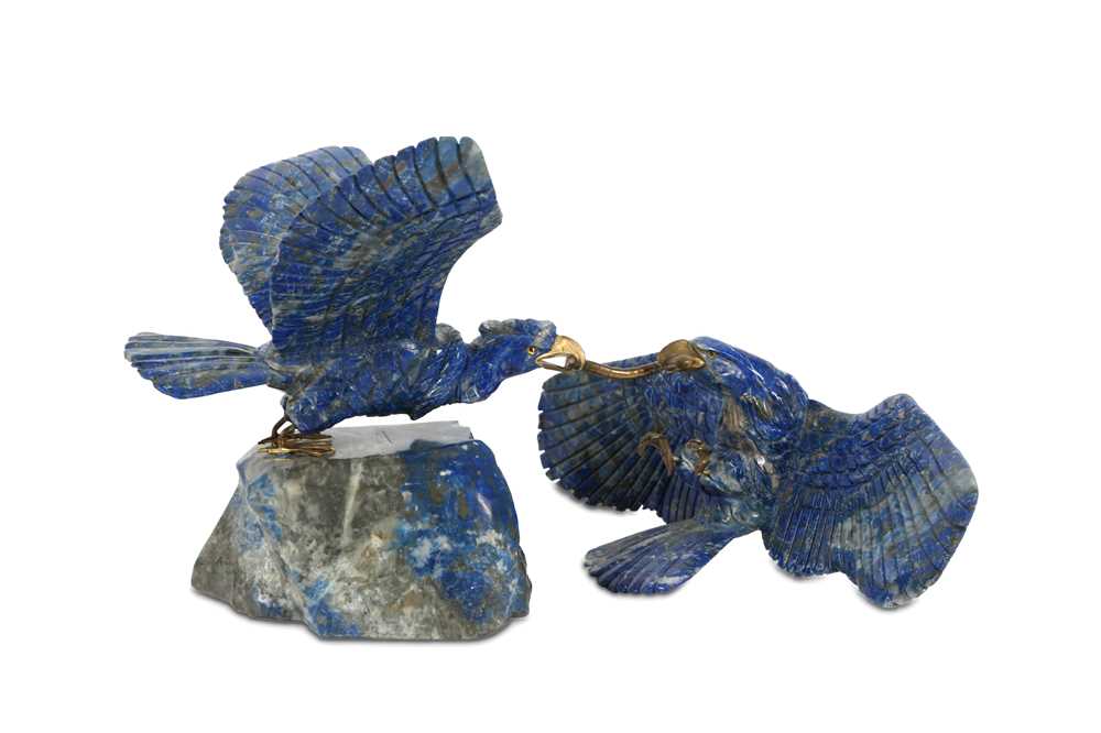 Lot 428 - A Lapis Lazuli carving modelled as a pair of eagles