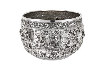 Lot 288 - A late 19th / early 20th century Burmese unmarked silver bowl, Mandalay, circa 1900 by a ‘beast’ maker