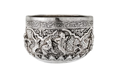 Lot 289 - A late 19th / early 20th century Burmese unmarked silver bowl, Mandalay, circa 1900