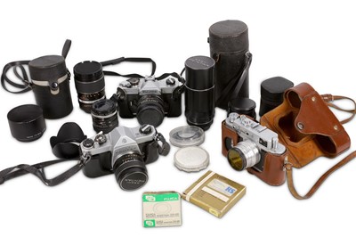 Lot 286 - Various Cameras and Lenses