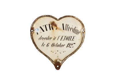 Lot 195 - A COLLECTION OF FIVE FIRST HALF 20TH CENTURY FRENCH ENAMEL HEARTS