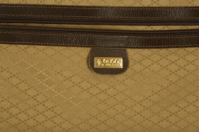 Lot 212 - A GUCCI VINTAGE BROWN LEATHER WEB SUITCASE