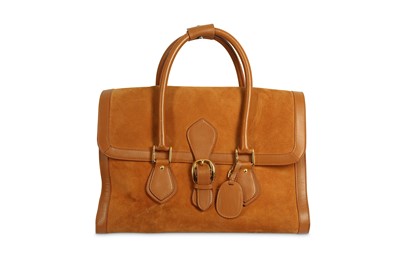 Lot 213 - A GUCCI VINTAGE TAN SUEDE WEEKEND BAG